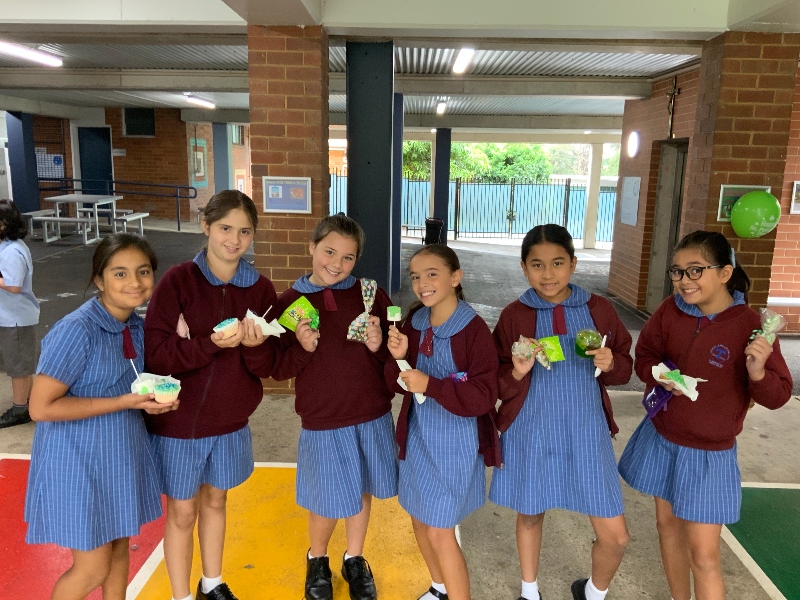 St Bernadette's Dundas Students raising money for charity