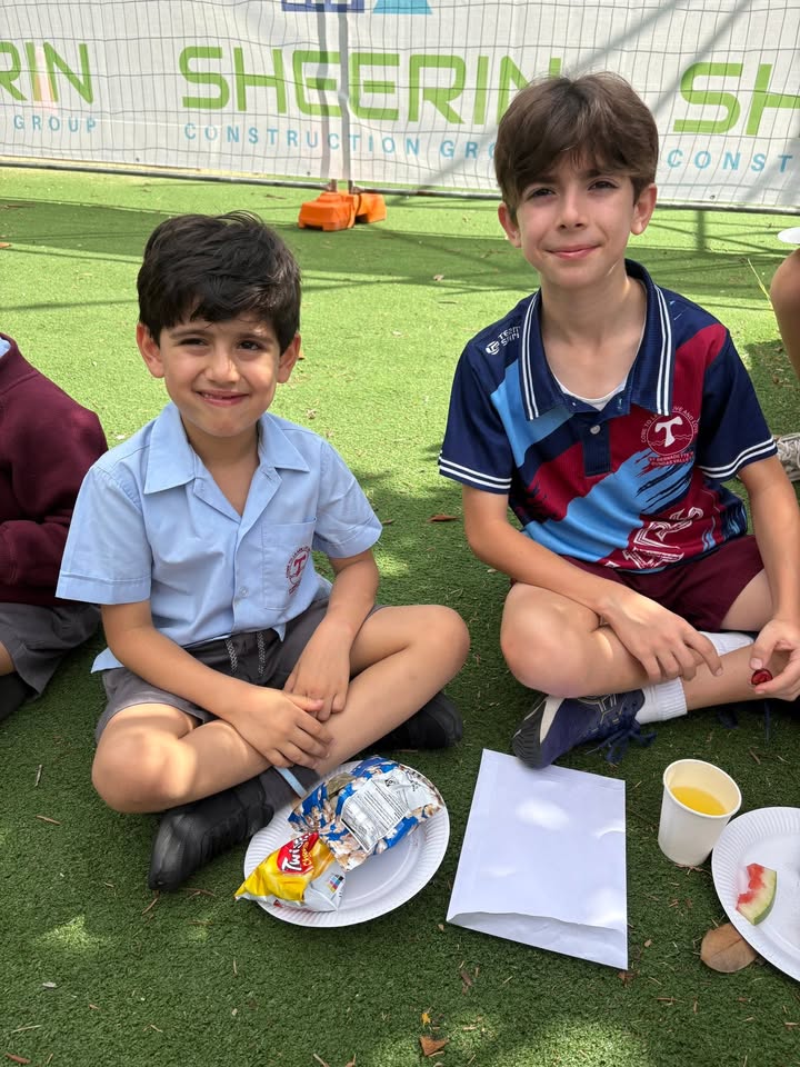 283758994179628_882592417629613-1