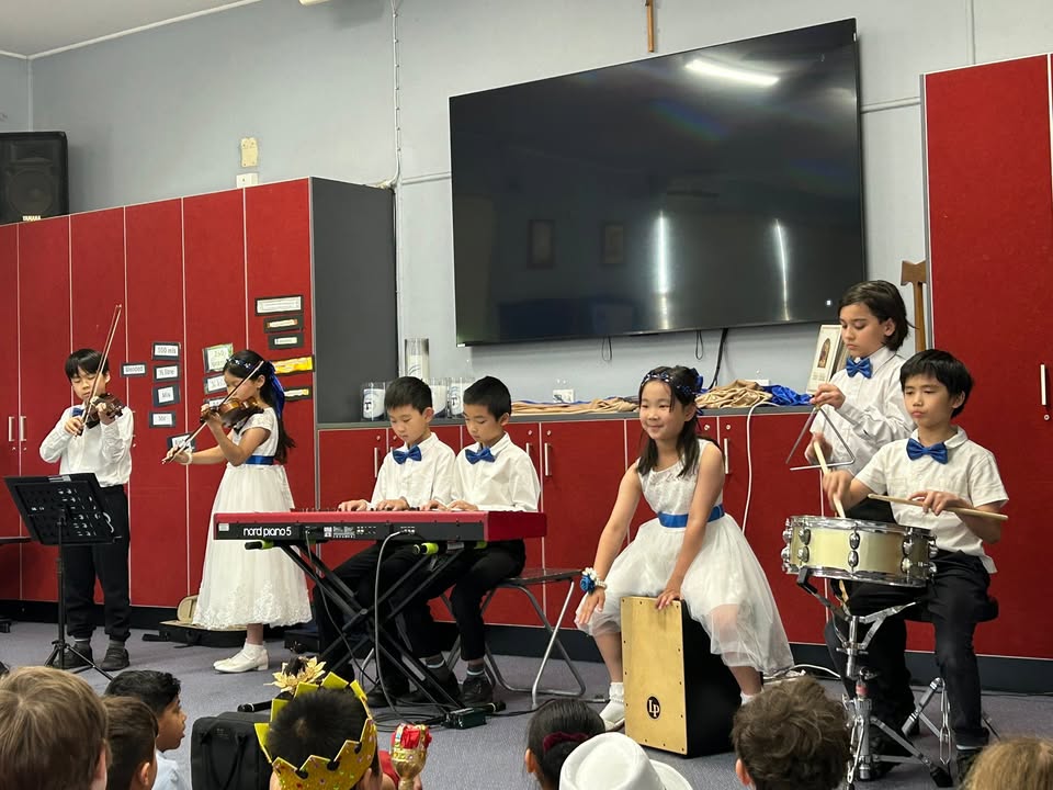 283758994179628_881545041067684-1